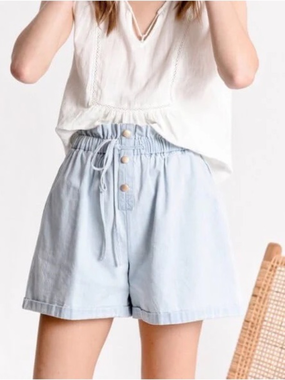 NWT Molly Bracken Paperbag High Waist Chambray Light Denim Pull On Shorts Small